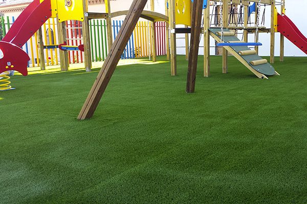 césped artificial para parques infantiles